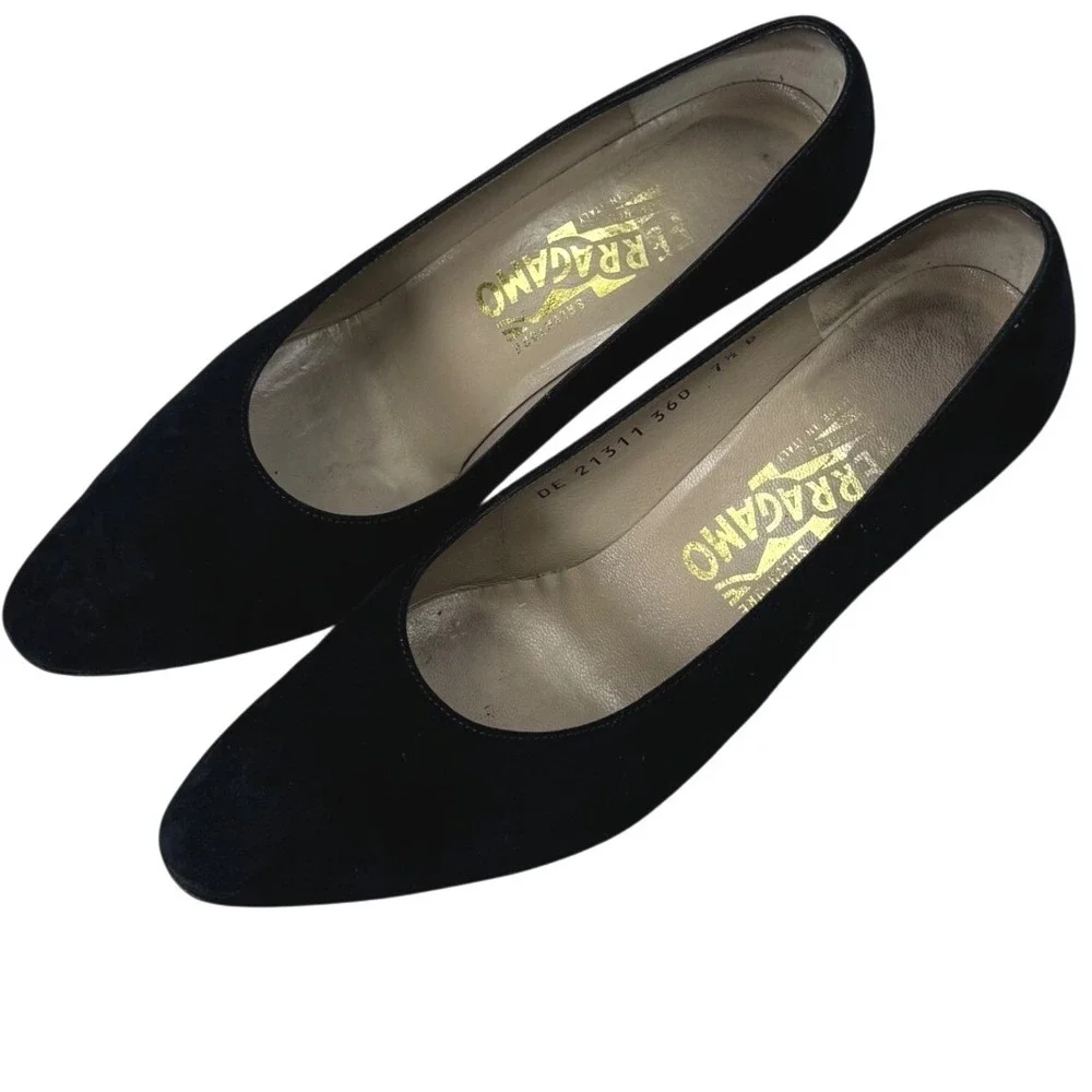 Salvatore Ferragamo Pumps Women 7.5B Blue Navy Suede Kitten Heel Italy Luxury‎